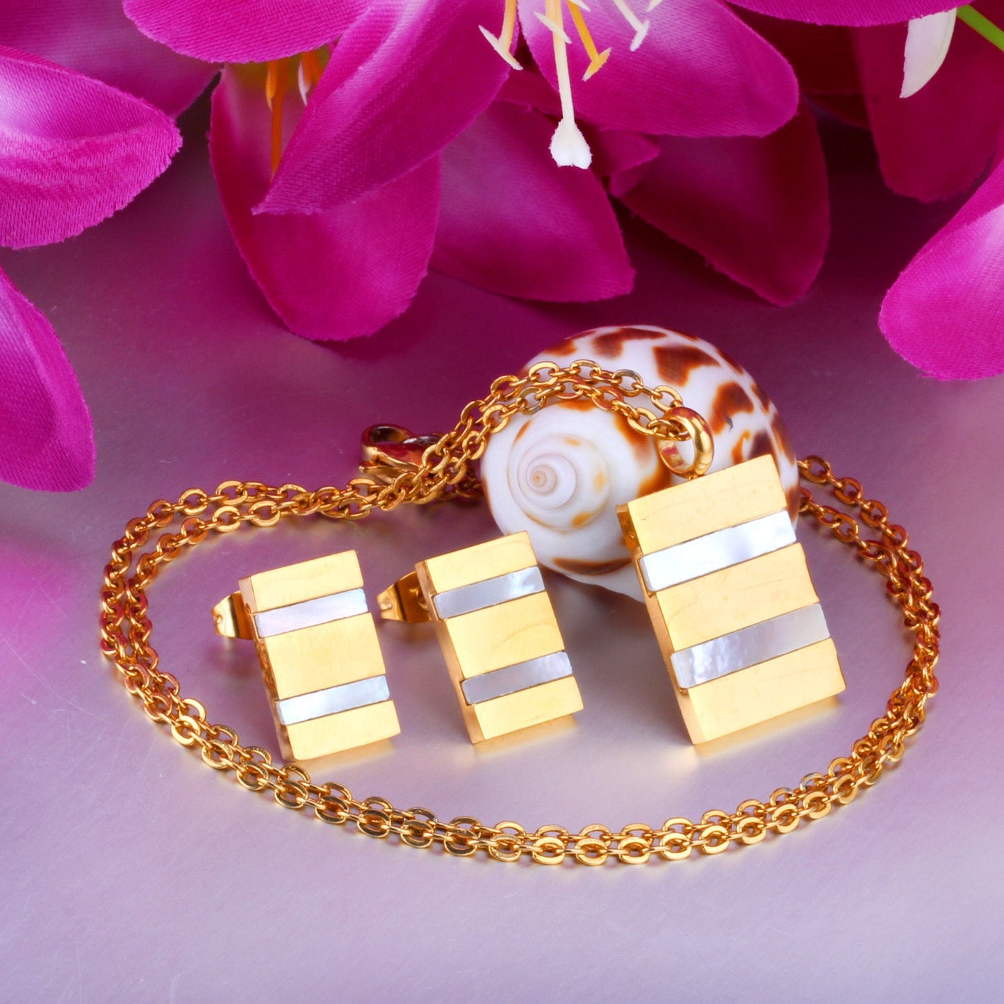 Steel/golden rectangle with two rectangles + shell jewelry set