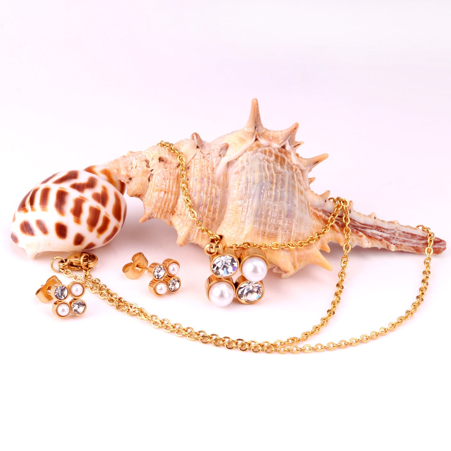Steel/golden four-flower white pearl+diamond jewelry set
