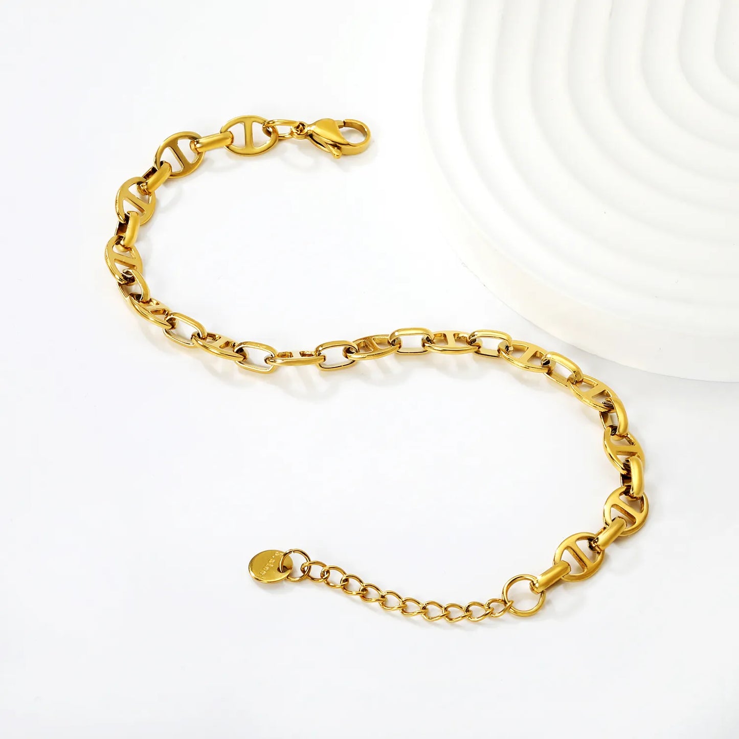 Wholesale Geometric Oval Link Chain Bracelet | Gold-Plated Stainless Steel Fashion Bracelet