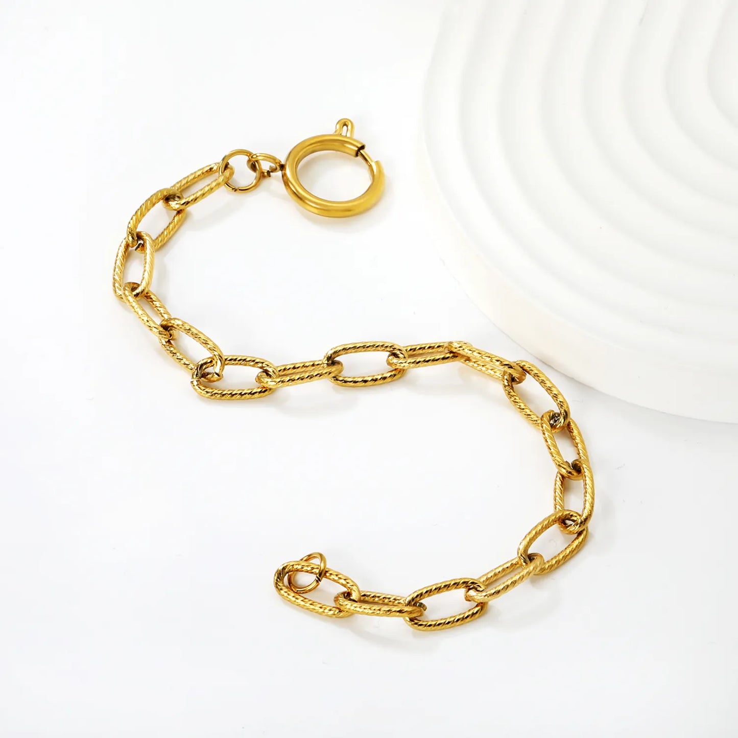 Wholesale Gold-Plated Stainless Steel Textured Oval Link Bracelet with Circle Spring Clasp | Minimal Chain Bracelet | MOQ 12