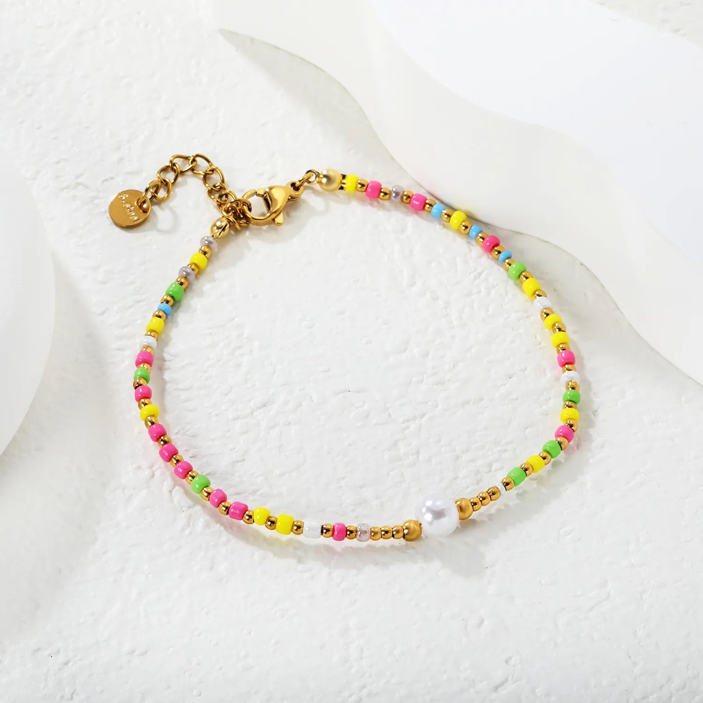 Wholesale Multi-Color Pearl Bracelet | 6x5.5mm Simulated Pearls | 18+3cm Gold Plated Chain | Colorful Beaded Jewelry
