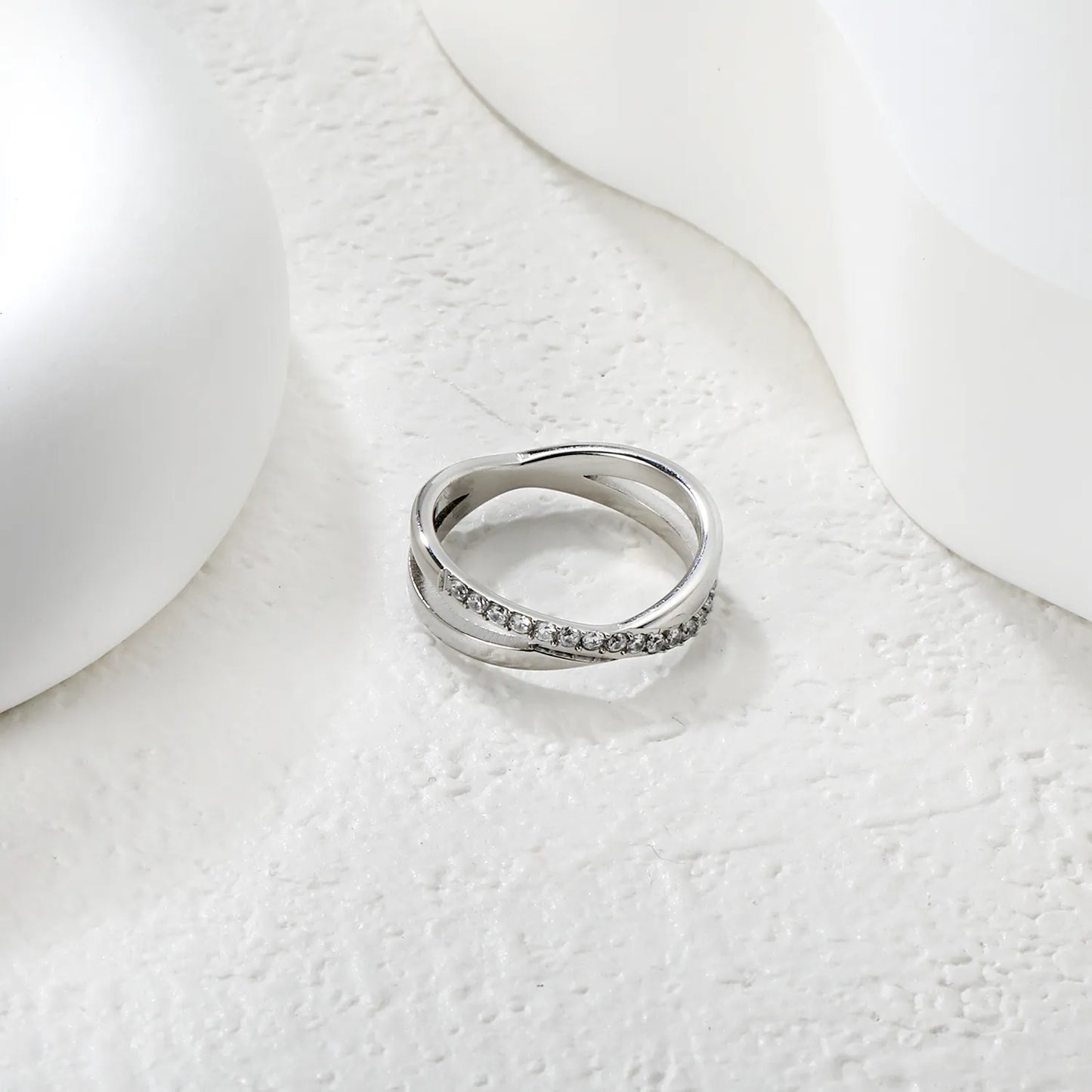 Wholesale Minimalist Crystal Stainless Steel  Band Ring Gold Finish Wholesale Ready MOQ 12