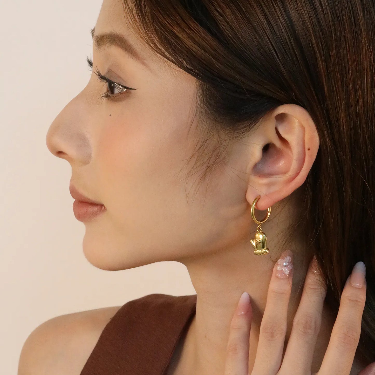 🎁 Wholesale Gold Christmas Glove Earrings | 11.3x14mm Holiday Design | Hypoallergenic Stainless Steel Studs | Seasonal Gift Jewelry