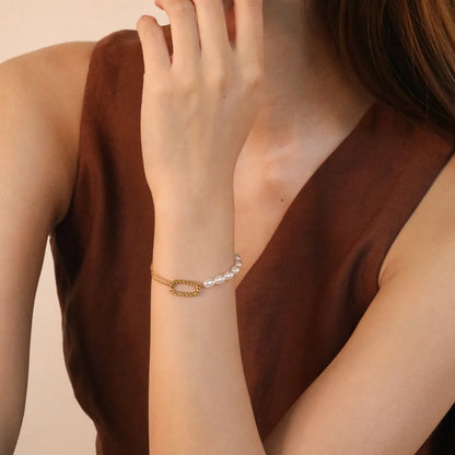 Wholesale Twist and Pearl Bracelet | 18x9mm Rope Circle & Pearl Design | 18+3cm Adjustable | Gold Plated Stainless Steel