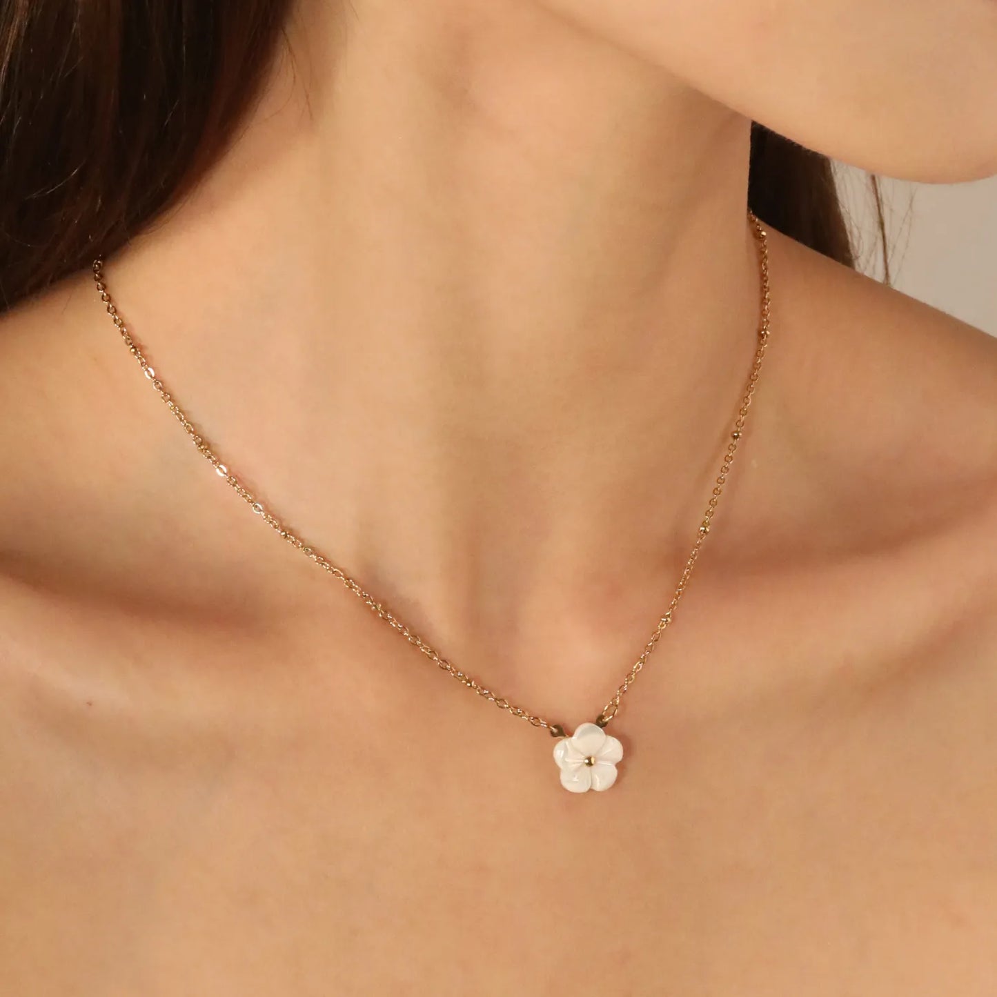 ✨ Wholesale Gold Shell & Floral Beaded Necklace - 2x1.2mm Chain w/ 12.5mm Pendant | Adjustable 40+5cm (3.2g)