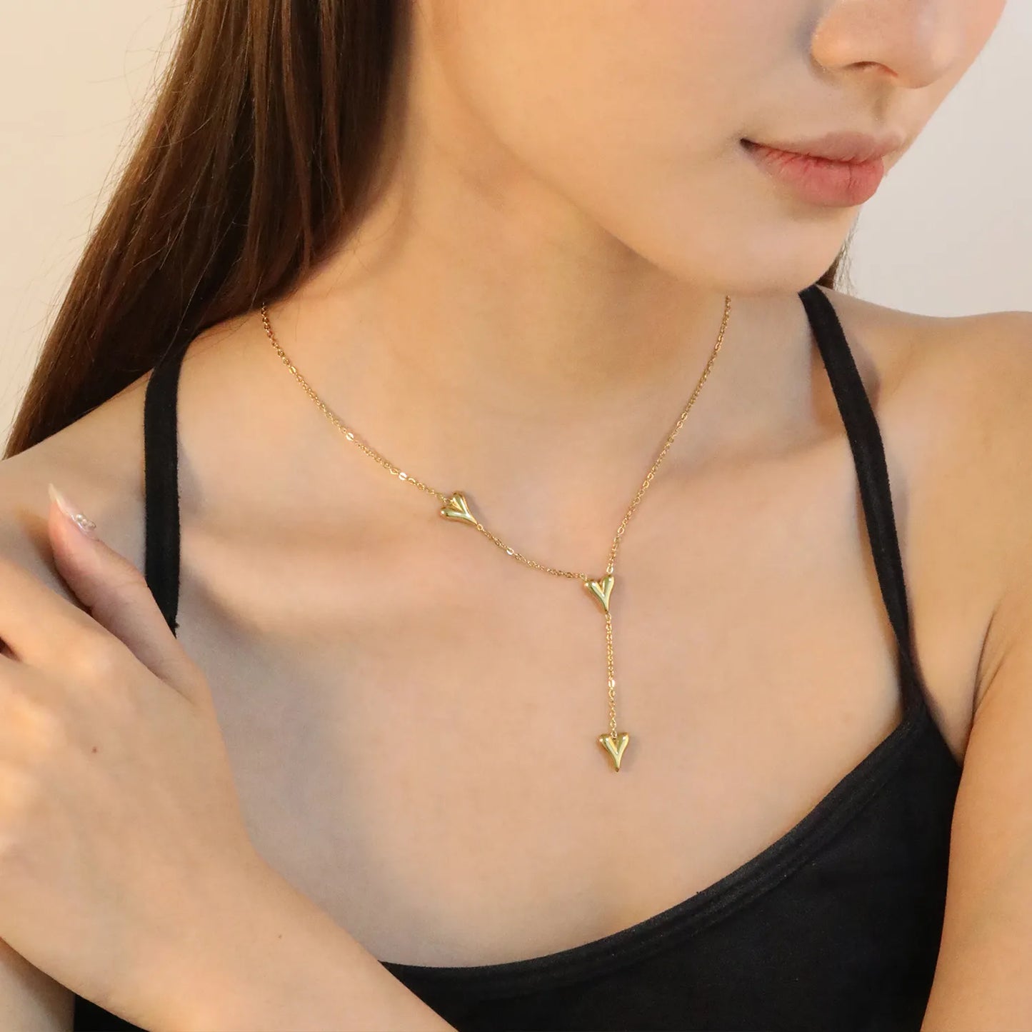 Wholesale Gold Stainless Steel Heart Charm Necklace | 3pcs 8x10.2mm Love Pendants | 40+5cm Adjustable Chain | 6mm Round End Tag | Bulk Jewelry Supplies