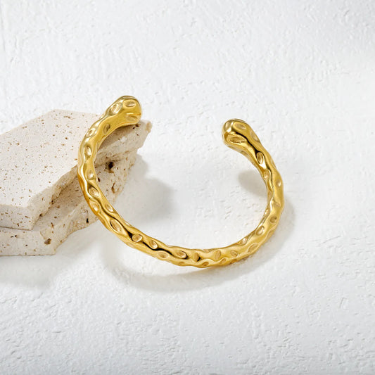 ✨ Wholesale 6mm Hammered Teardrop Bangle | Gold/Steel | 60mm