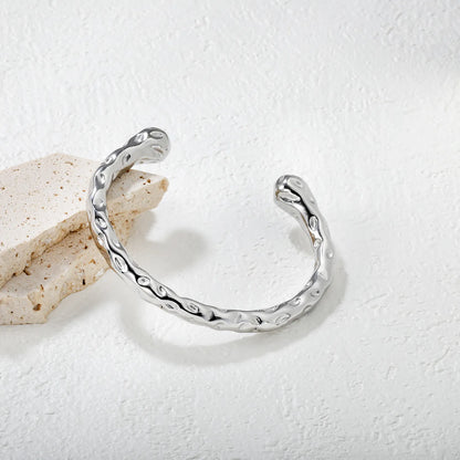 ✨ Wholesale 6mm Hammered Teardrop Bangle | Gold/Steel | 60mm