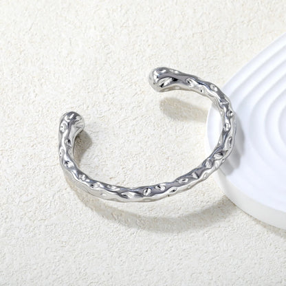 ✨ Wholesale 6mm Hammered Teardrop Bangle | Gold/Steel | 60mm