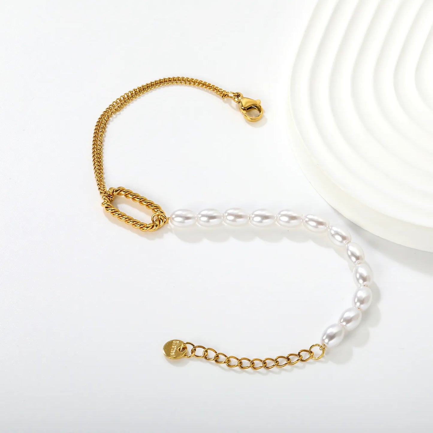Wholesale Twist and Pearl Bracelet | 18x9mm Rope Circle & Pearl Design | 18+3cm Adjustable | Gold Plated Stainless Steel