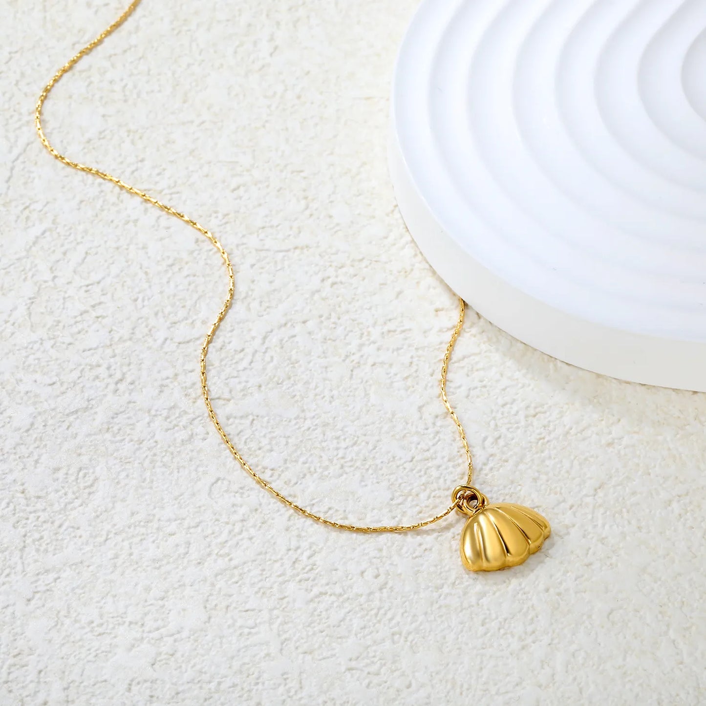 ✨ Wholesale Gold Shell Pendant Necklace | 13x10mm | Beach Jewelry